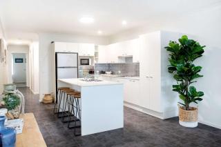 Beachfront Six - Mollymook - 5