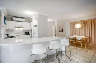 Unit 4 Cote DAzur 6 Douglas Street Sunshine Beach - Sunshine Beach - 4