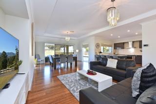Hunter Winery Hideaway with Pool & Games Room - 5