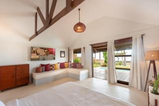 Rare Beachfront Villa - 2BR - 6 Pax Private Pool on Tuason Surf Spot - 2