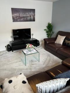 2 BED WEST END APARTMENT. - 9