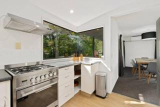 Alpine Escape - Elevated Views with Spa - Queenstown - 3