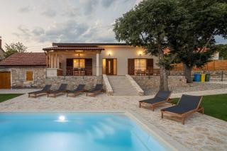 Villa Mara with Private Pool near Šibenik - 3