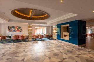 Holiday Inn Guildford by IHG - Guildford - 4
