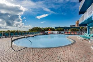 Coconut Palms Beach Resort II a Ramada by Wyndham - New Smyrna Beach - 1
