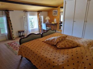 LES CONILS - Gites et Chambres d'hotes - Saint-Pierre-de-Vassols - 8