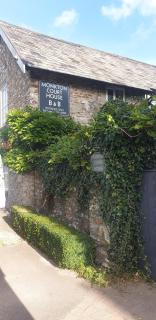 Monkton Court House B&B - Honiton - 1