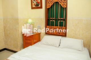 Flamboyan Asri Syariah Mitra RedDoorz near Kampung Inggris Pare - Pare - 8