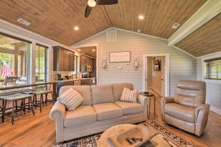 7 Mi to Ski Sapphire Valley Cottage with Fire Pit - 5