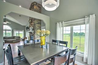 Quiet Retreat with Kayak and Patio, Walk to Lake! - 1