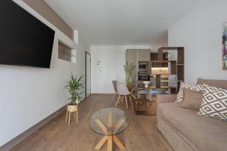 Downtown Luxury Apartment #1 - 9