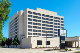 Capitol Plaza Hotel Jefferson City - Jefferson City - 9