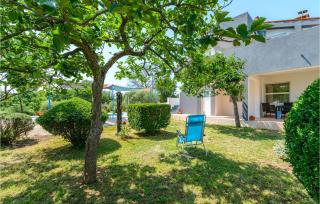 Three-Bedroom Apartment In Porec - 5