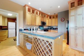 At Home on Cinnamon Teal - 9