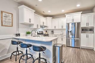 Modern Indianapolis Home with Skyline Views - 3