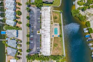 Turtle Bay Beauty - Sarasota - 1