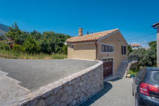 Apartments by the sea Nerezine, Losinj - 2519 - Nerezine - 1