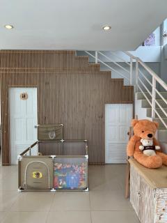 The CHU cafe / guesthouse - 8
