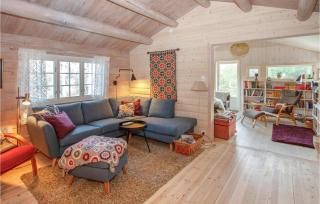 Cozy Home In Sykkylven With Kitchen - 8