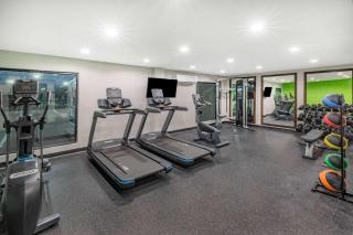 La Quinta by Wyndham Houston Southwest - 4