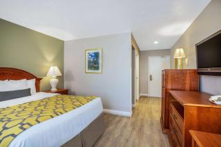 Baymont by Wyndham Tehachapi - Tehachapi - 4