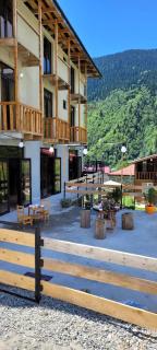 Guest House Guli - Mestia - 0