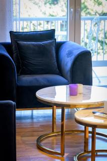 Lush Sapphire apt steps from Acropolis & Plaka! - Atene - 9