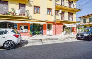 Stunning Apartment In Viareggio - Viareggio - 9