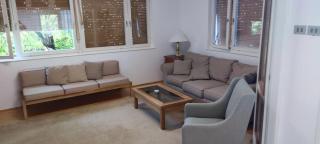 Lovely 2-bedroom Apt with free parking & wifi - Sarajevo - 7
