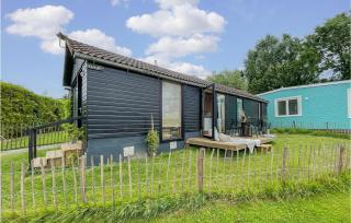 Stunning StaCaravan In Lauwerzijl - Lauwerzijl - 4