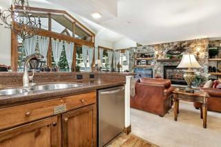4 Bedroom Antlers Vacation Rental With Incredible Slopeside Views And Just A Short Walk To Gondola And Lionshead Village - Vail - 4