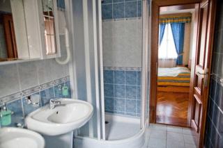 Hotel At the Golden Scissors - Prague - 3