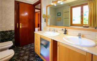 Nice Home In Sant Cebria De Vallalt - 1