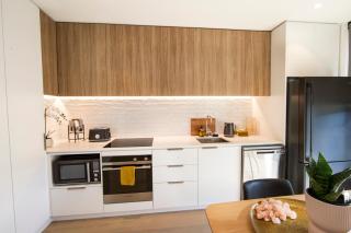 Funk in the City - Luxury Laneway Apartment with Single Garage - Christchurch - 3