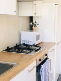 Cosy relaxing 4 bed Home with 2 parking Space - Hatch End - 5