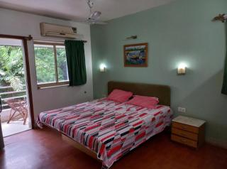 5 min walk to osho resort , kp7 - Pune - 5