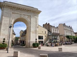 Nevers à la Porte de Paris - Nevers - 1