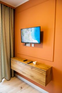 Luxurious Apartment Center - 8