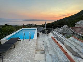 Villa Kristina - Ferienhaus Baška Voda - Topići, Private Outdoor Swimmingpool, WiFi - 0