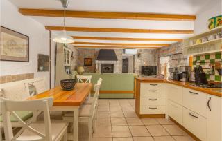 6 Bedroom Stunning Home In Malinska - Malinska - 7