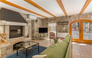 6 Bedroom Stunning Home In Malinska - Malinska - 8