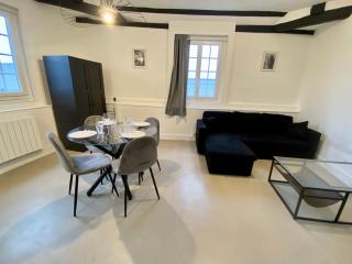 Henry II - petit appartement lumineux - 013 - 3