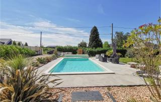 Awesome Home In Saint Ouen Les Vignes - Saint-Ouen-les-Vignes - 2