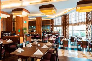 Holiday Inn - Suites Kuwait Salmiya by IHG - Kuwait - 1