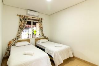 VILLA KELUARGA Syariah Resor Dago Pakar Bandung - View Bukit - Bandung - 3