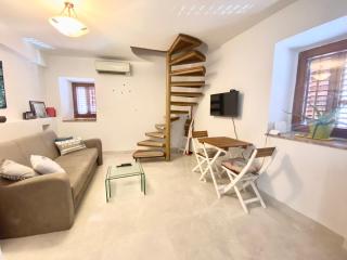 Apartment Center Old Town - 1min to palace - 8