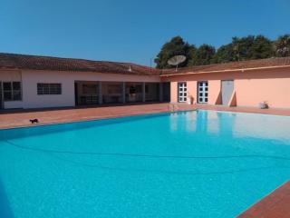 Lazer Campo Piscina 07 qts 4wc km.68 C.Branco - Mairinque - 1