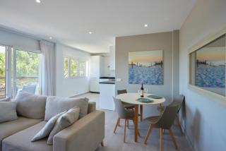 Bright & Modern 2 Bedroom Apartment 300m to the Beach - Marbella - 0