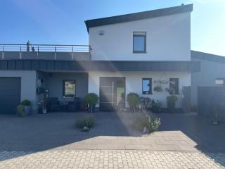 #NEU l Seeblick l NETFLIX l BOXSPRING l NESPRESSO l e-TÜR l Terrasse l 82m2 - Ulmen - 7