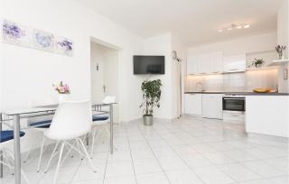 Awesome Home In Sutivan - 6